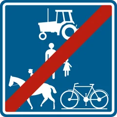Panneau F101c : Fin du chemin réservé aux véhicules agricoles, aux piétons, cyclistes, cavaliers et conducteurs de speed pedelecs (piéton cycliste cavalier tracteur)