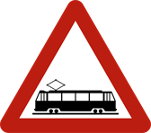 Signal A49 : Traversée de la chaussée par des trams