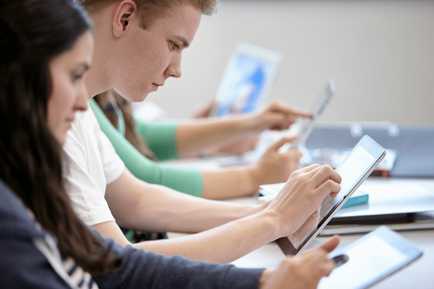 Pourquoi l’Europe pousse pour un permis digitalisé d’ici 2027